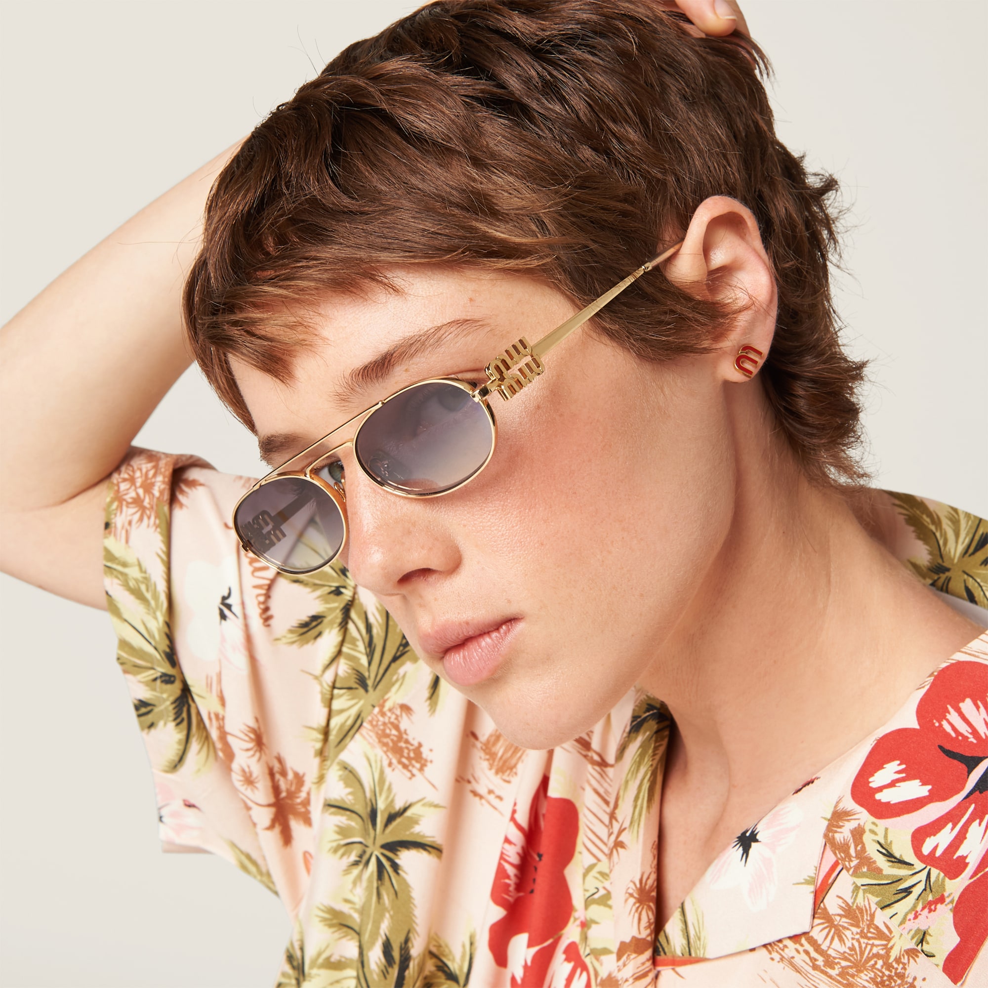 Miu Miu Logo sunglasses - Image 6